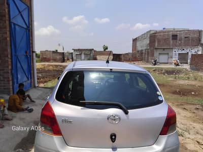 Toyota Vitz 2010