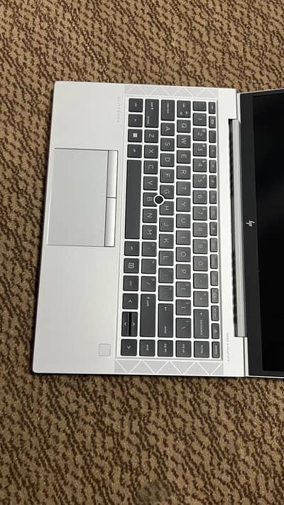 Hp840 g8