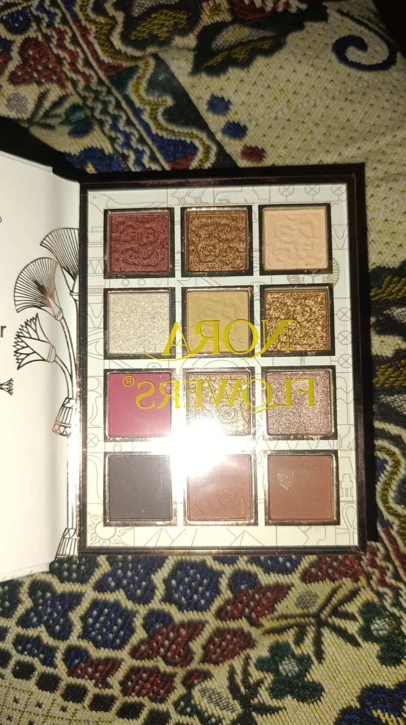 Makeup Kit Book 1