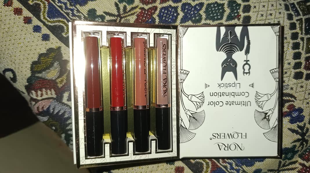 Makeup Kit Book 4