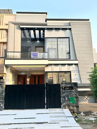 5 Maral ultra modern design luxurious House for sale in Bahria Orchard block A phase 2