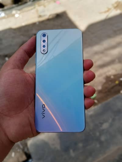 Vivo S1