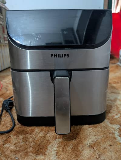 Philips Air Fryer 7L with Full Box.