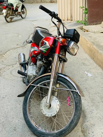 Honda 125 model 22/23 Brand new condition