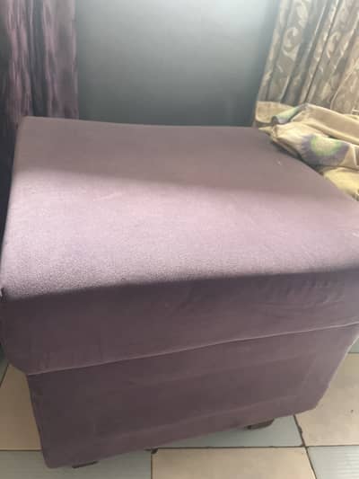 1 seater 2 stools