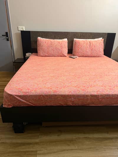 King size bed (with side tables), Dressing table and TV trolley