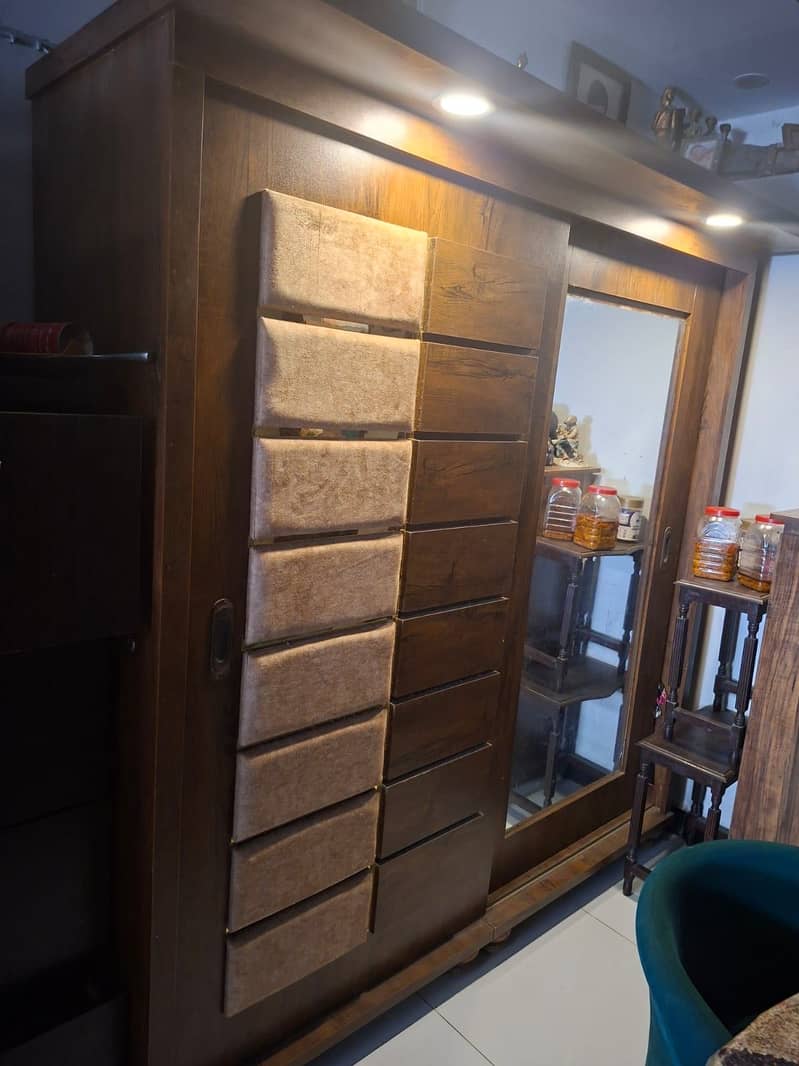 Sliding wardrobe 1