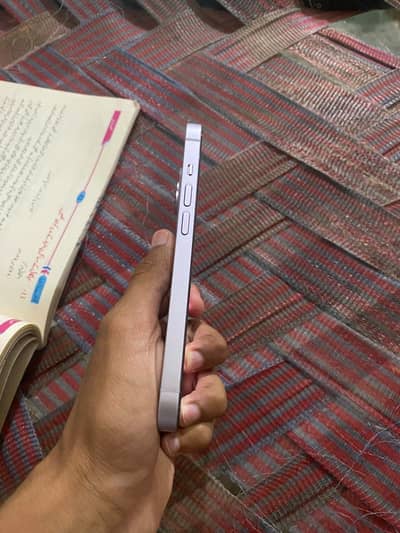 Apple iPhone 14