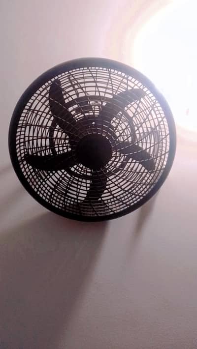 Ac Dc wall fan. 12v