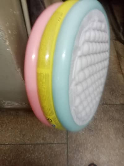 Baby bath tub