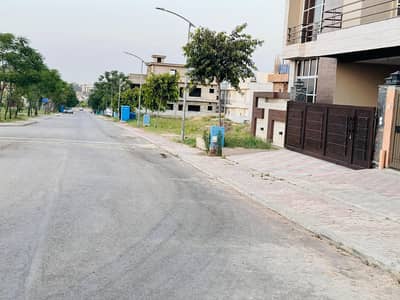 10 Marla Ready to Construct Plot for Sale