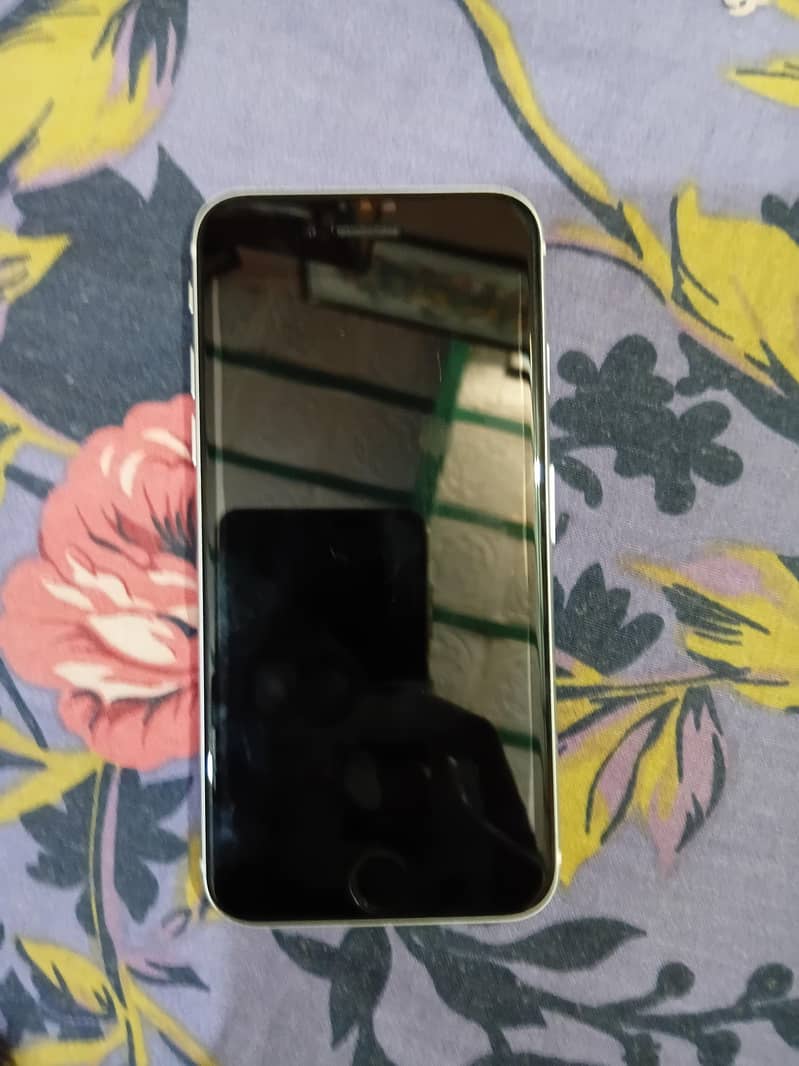 Apple iPhone SE final price 3