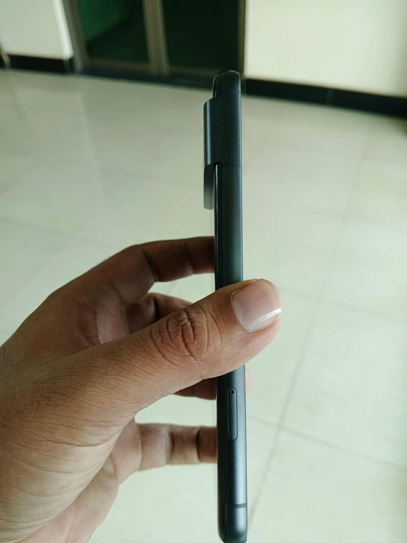 Google Pixel 8 5