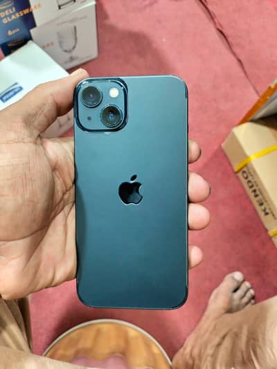 Apple iPhone 13