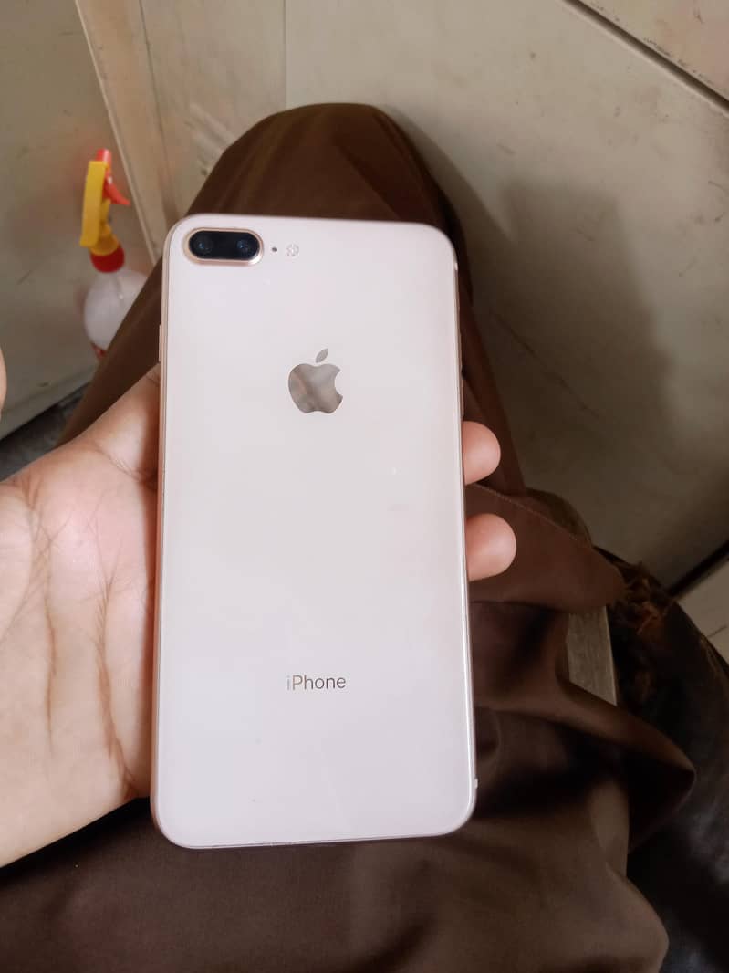 Apple iPhone 8 Plus 0