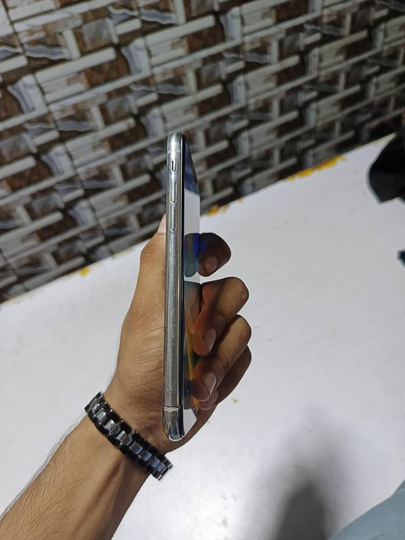 Apple iPhone X 1