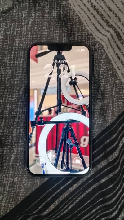Apple iPhone 13