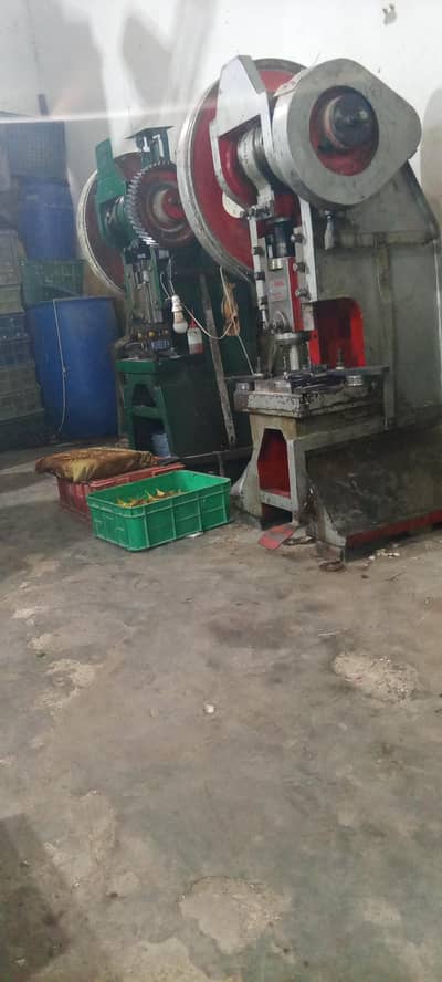 Labour Need, Hiring Labour for machine work, Job need, Hiring for Lab