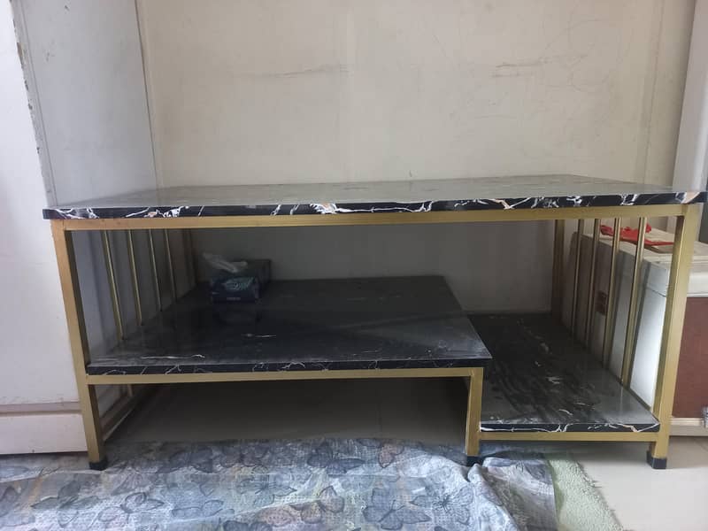 Center Table 0