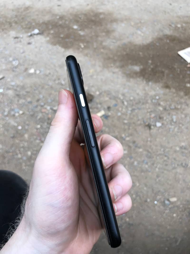 Google Pixel 4a 6