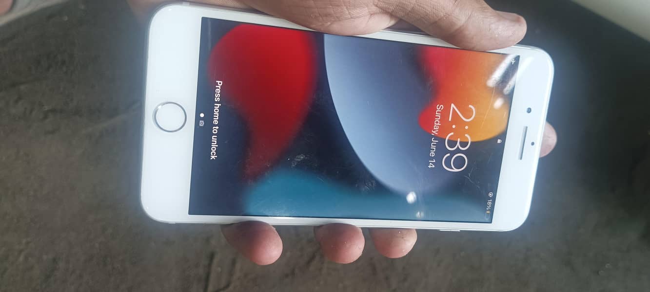 Apple iPhone 7 Plus 0