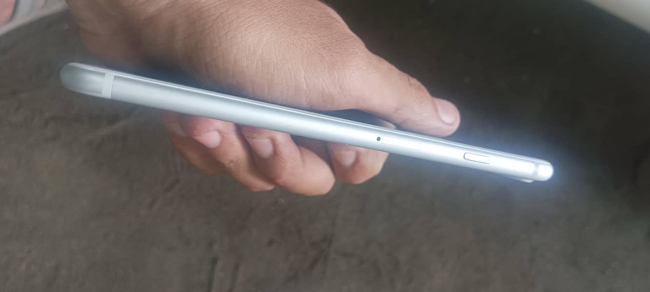 Apple iPhone 7 Plus 4