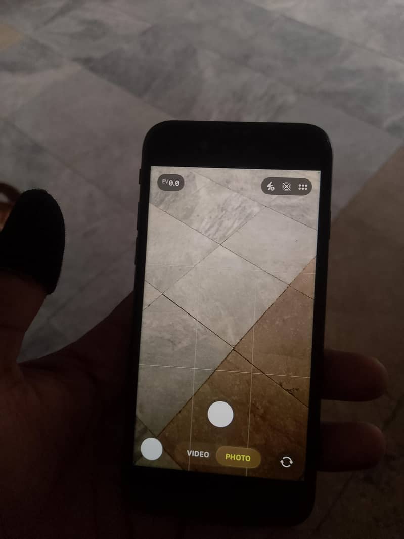 Apple iPhone SE 0