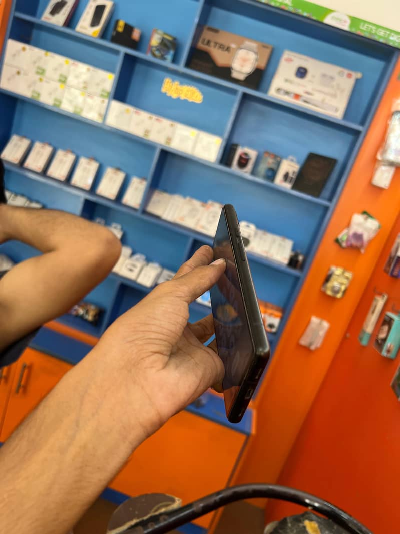 Google Pixel 6a 4