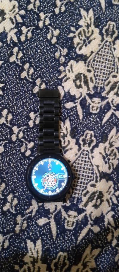 Smart Watch Round Dial Black Color – Good Condition