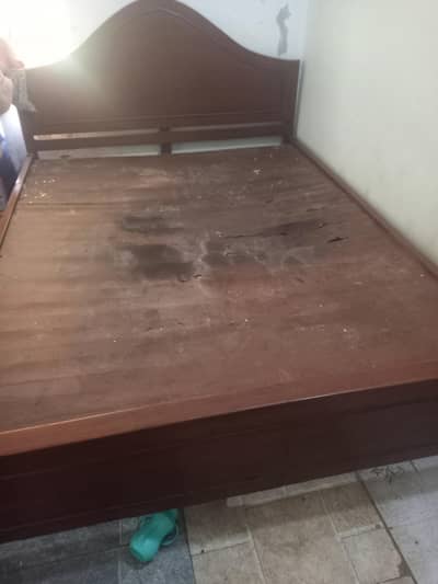 King size bed