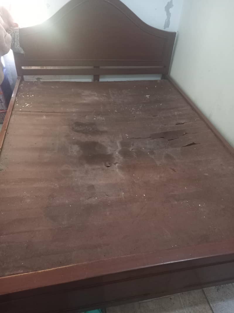 King size bed 1