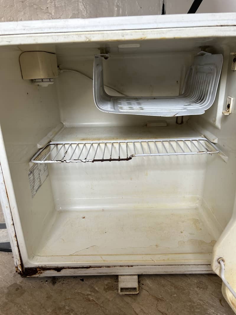 Mini Room Fridge 1