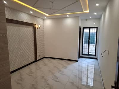 5 Marla house for rent available