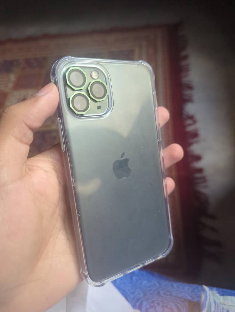 iphone 11 pro 2