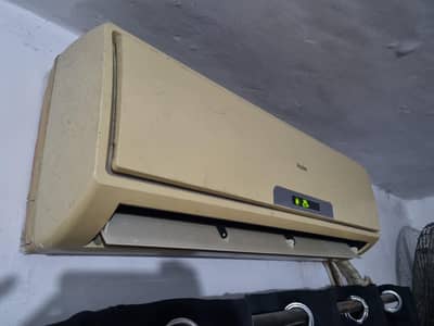 1 tan ac haier 54999-/