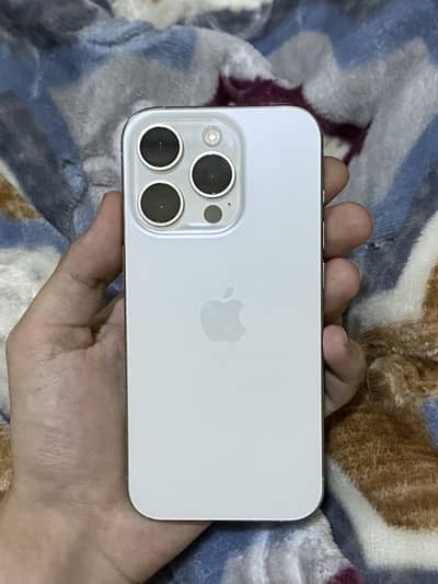 Apple iPhone 15 Pro jv