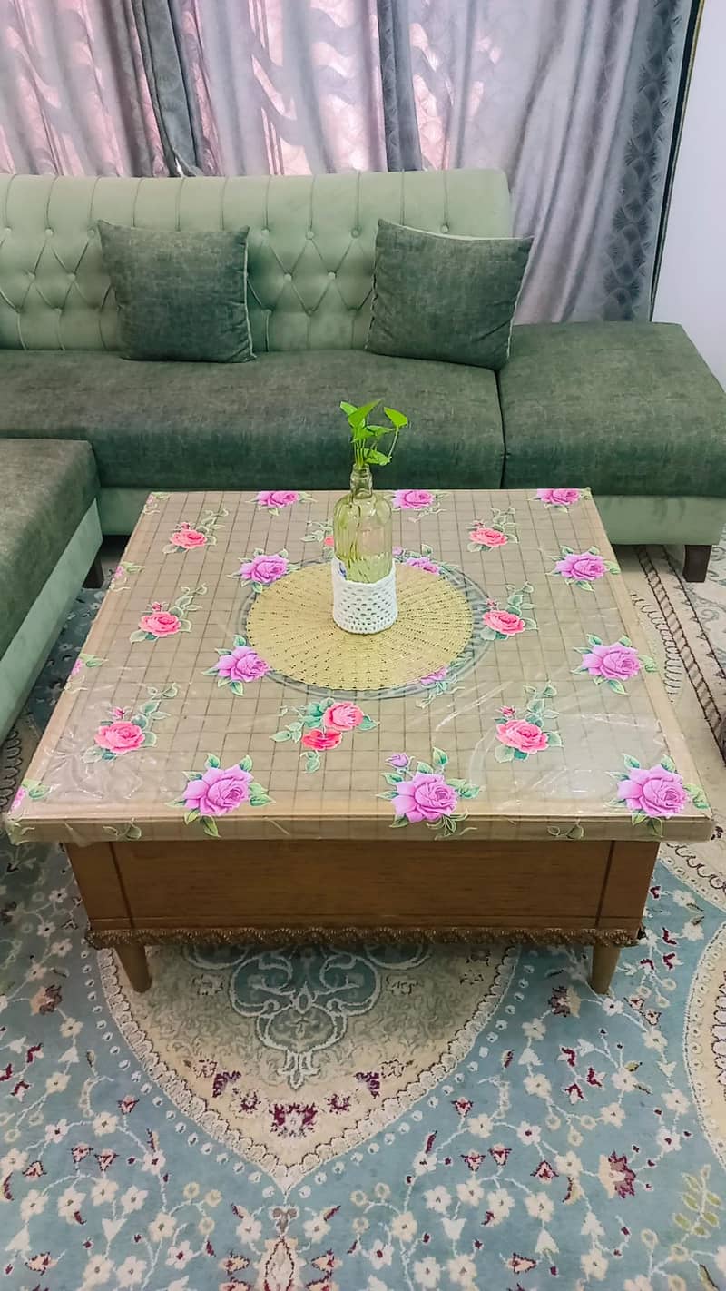 center Table 0