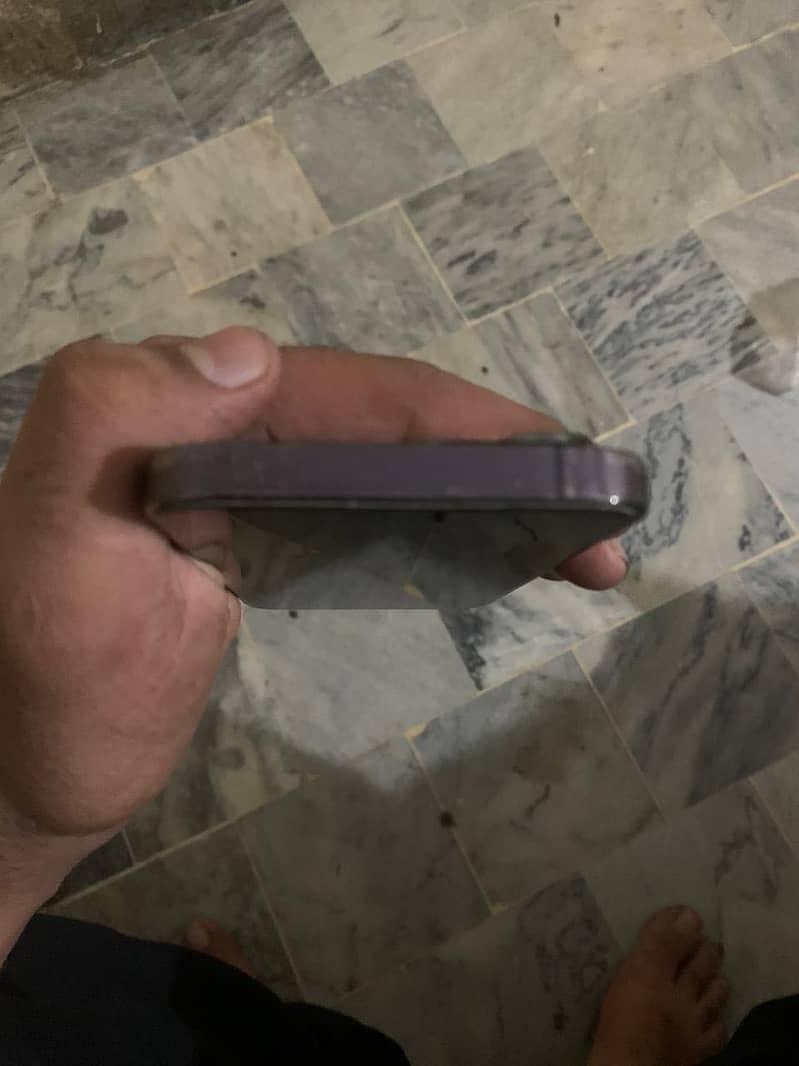 iPhone 14 Pro 2