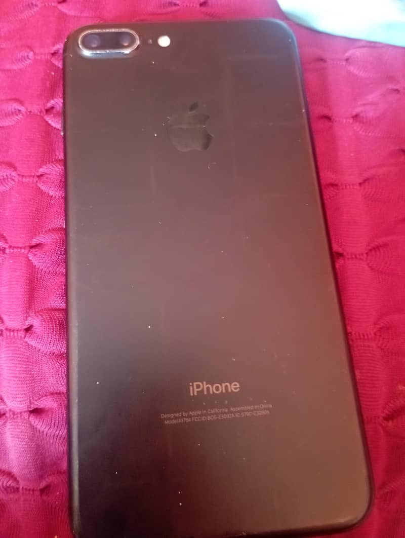 Apple iPhone 7 plus 2