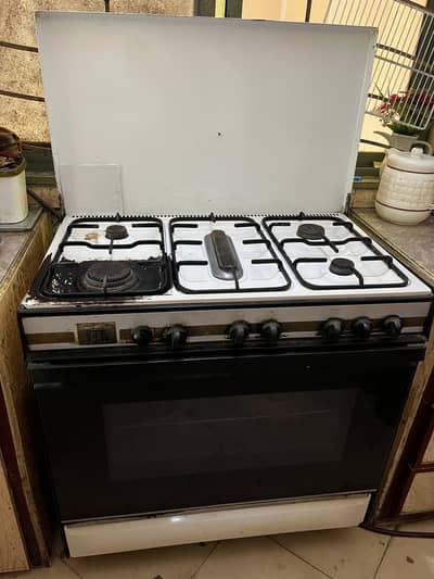 Cooking range/Stove