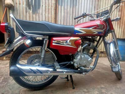 HONDA 125 GOOD CONDITION BODY WISE AND ENGINE WISE SERIES PETSON CONTA