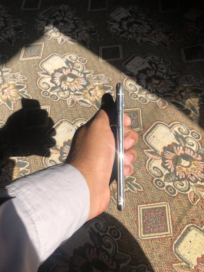 Apple iPhone X 1