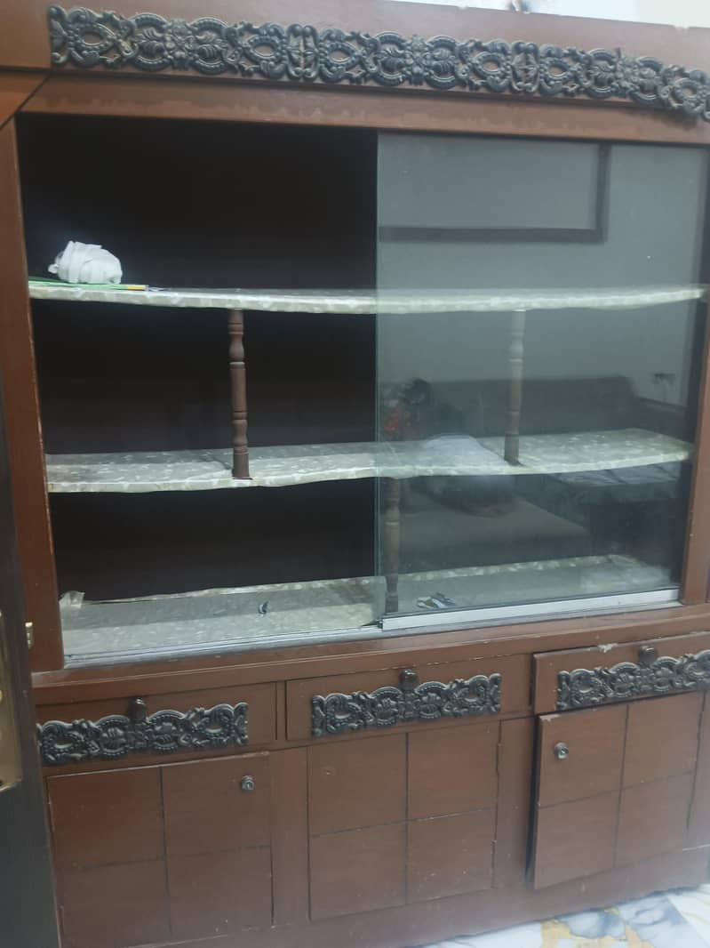 used showcase 0