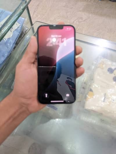 Apple iPhone 13