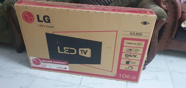 LG 42 INCHES LED TV