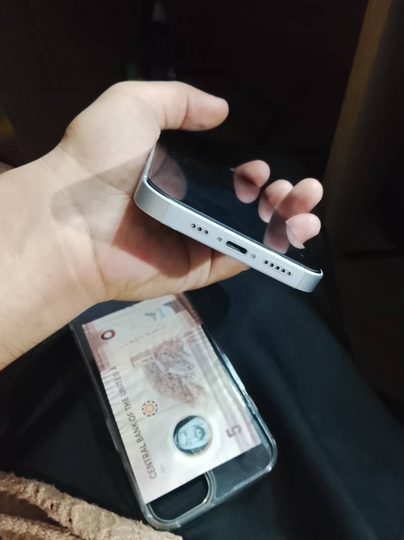 Apple iPhone 14 5