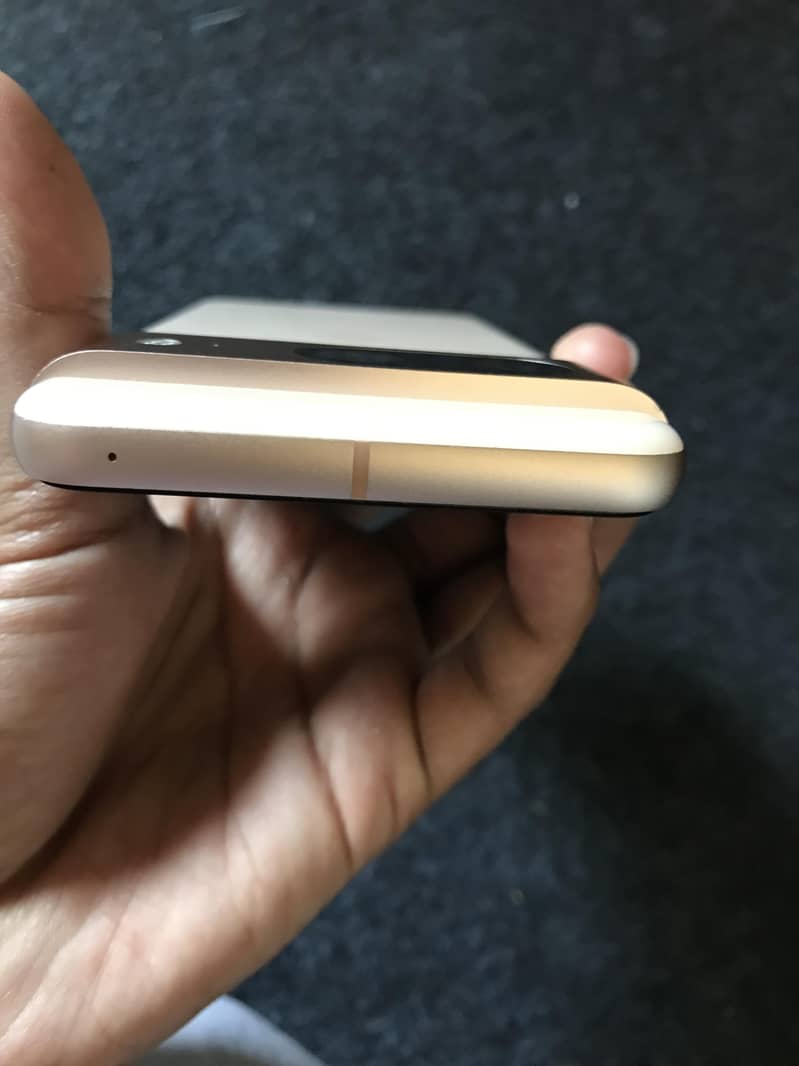 Google Pixel 8 3