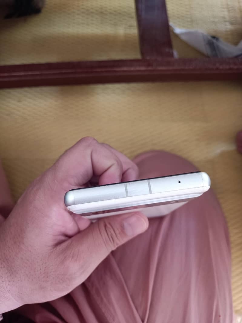 Google Pixel 7a 4