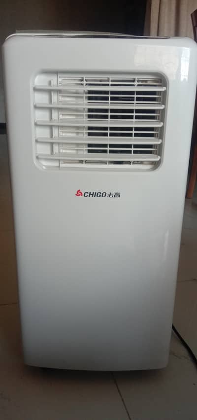 CHIGO - Portable AC (Almost brand-new condition)
