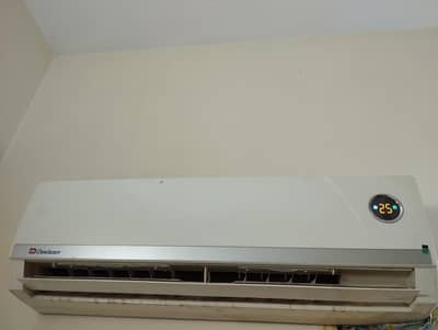 Dawlance 1 Ton Split Non-Inverter AC, 10+ years old